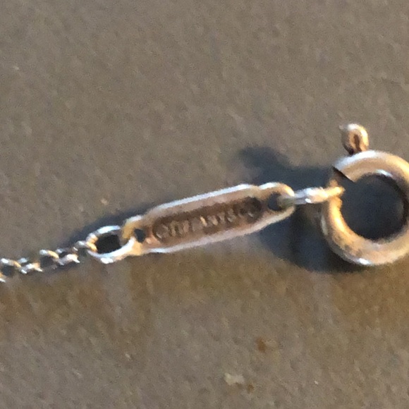 Return to Tiffany 2 hearts - one Tiffany blue enamel, boxed & bagged & authentic - Picture 7 of 11